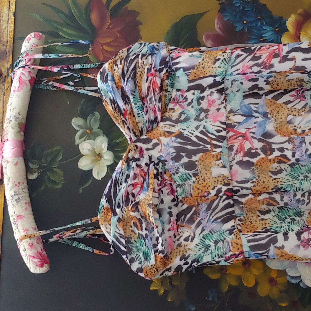 Fame& Partners Elham Mermaid Floral Dress in Jungle Cheeta - Picture 2 of 8